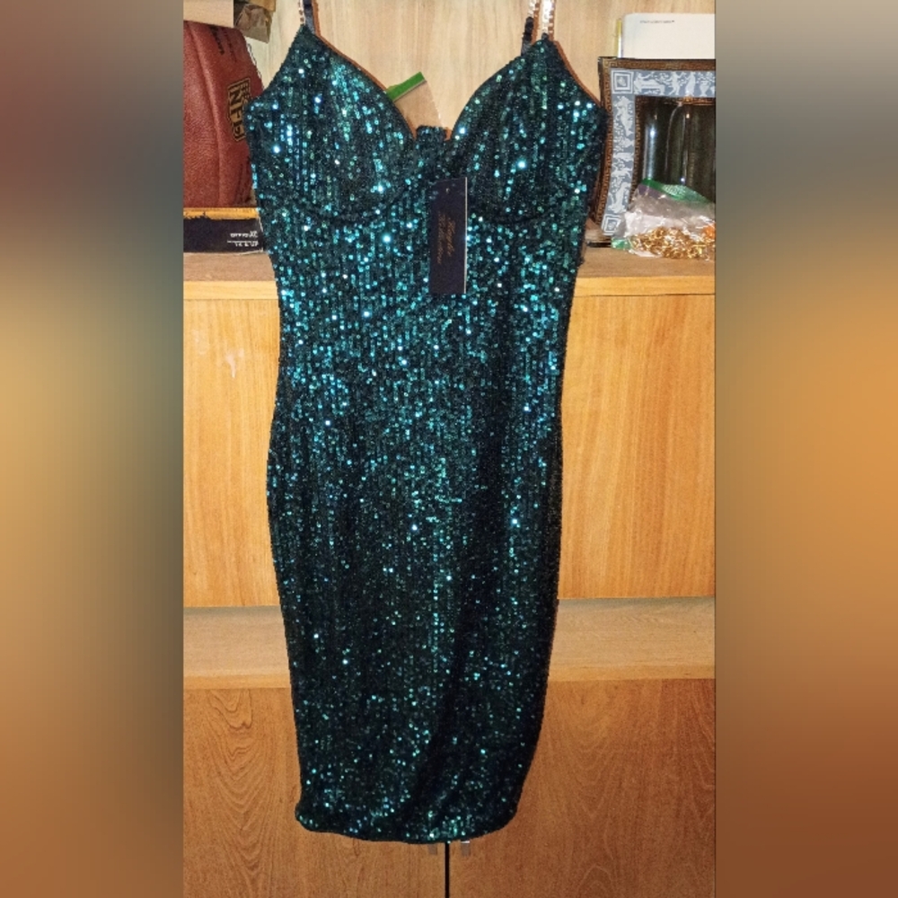 Kaylee Kollection Hunter Green Sequin Dress NWT size M